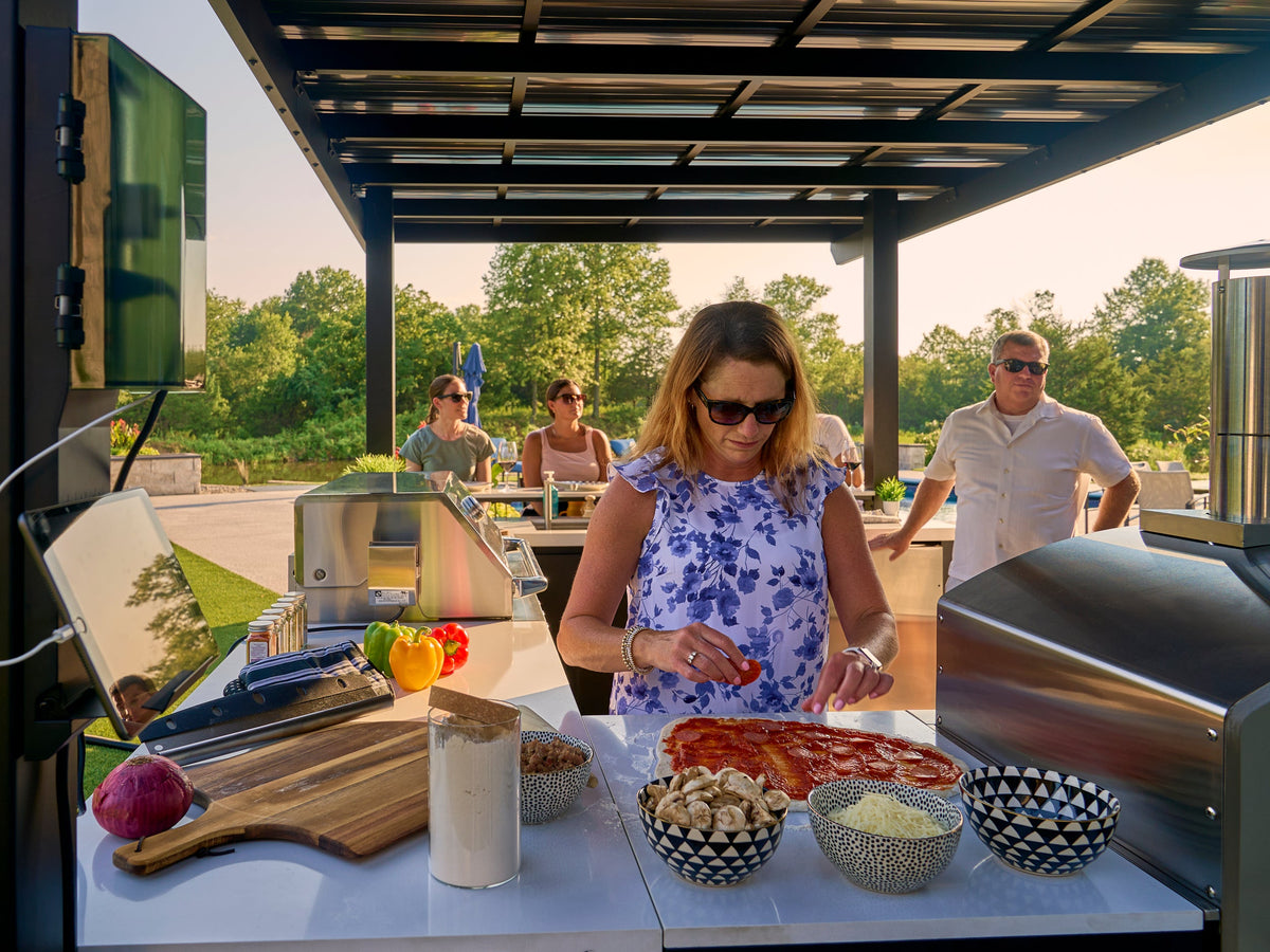 Edgemont Bay | U-Shape Outdoor Kitchen with Bar Seating, Grill & Griddle